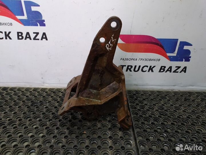 5600201579 Кронштейн рессоры передней L