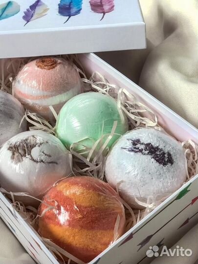 Подарочные наборы / бьюти боксы с косметикой