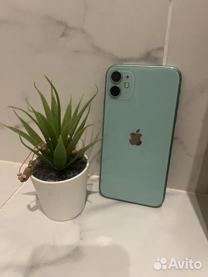iPhone 11, 64 ГБ
