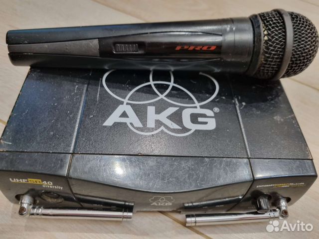 Радиомикрофон AKG PRO