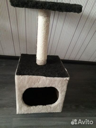 Домик для кошки с когтеточкой бу