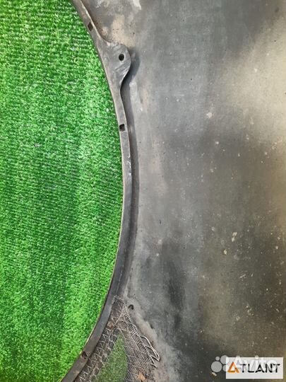 Крыло переднее правое toyota crown majesta