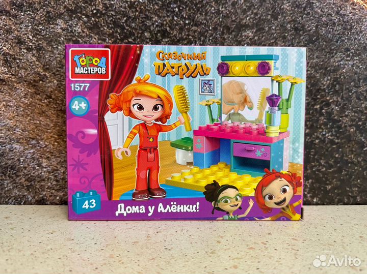 Новый конструктор Алёнка с туалетным столиком