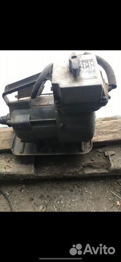 Глубинный вибратор