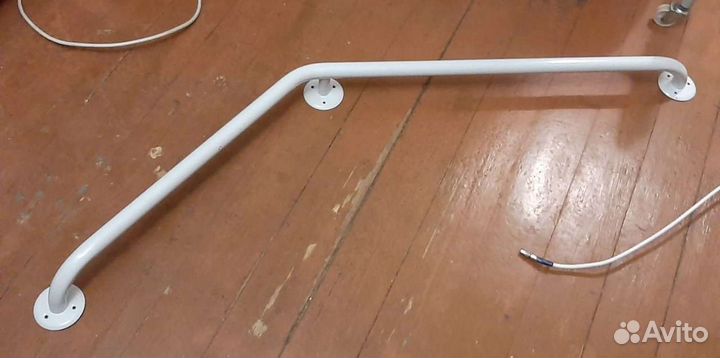 Поручень для ванной