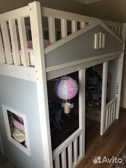 Кровать чердак домик
