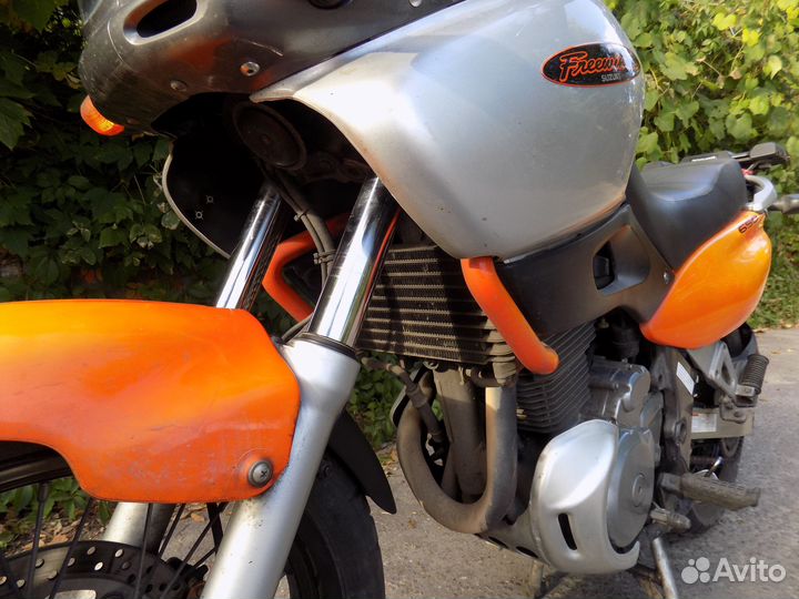 Suzuki Freewind XF650