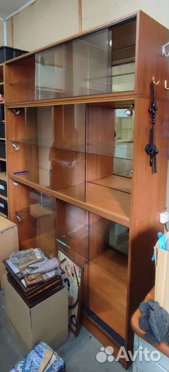 Стеклянная витрина бу