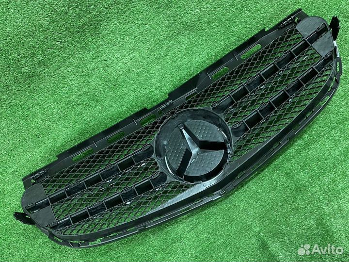 Решетка радиатора Mercedes W212 AMG Рестайлинг