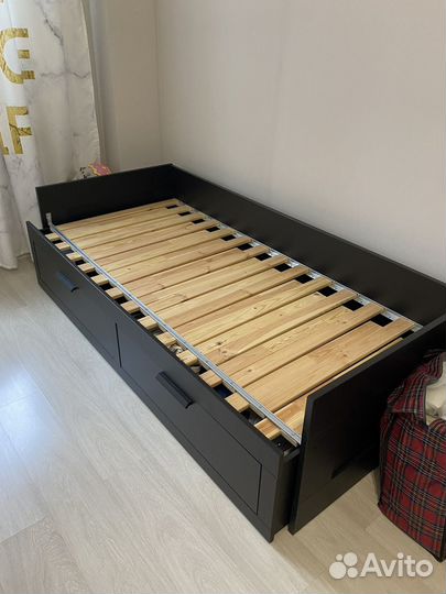 Кровать IKEA бримнэс