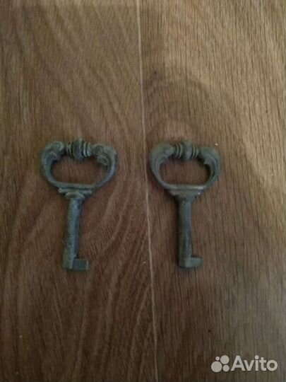 Старинные ключи