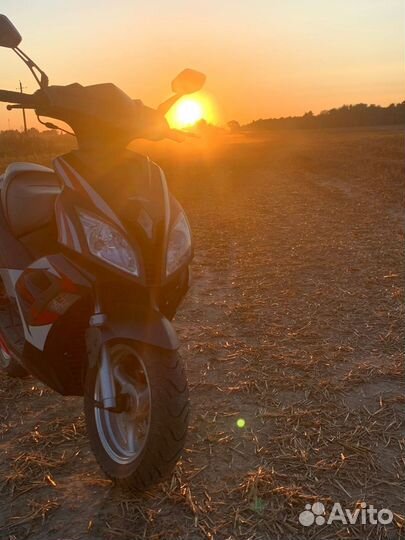 Скутер 150 кубов