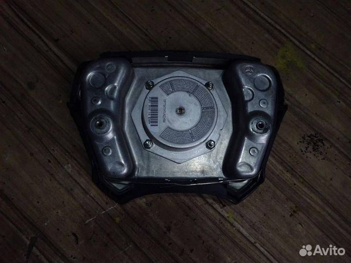 Подушка безопасности в рулевое колесо Mercedes Be