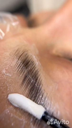 Ламинирование ресниц и бровей и окрашивание