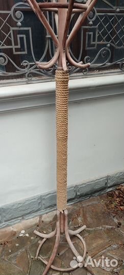 Вешалка напольная деревянная