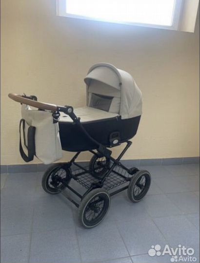 Коляскa-люлька Roan Ваss Nехt Сlassiс