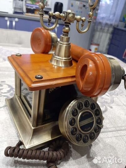 Ретро телефон