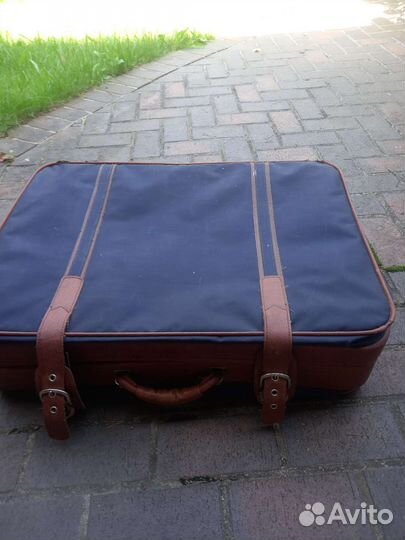 Старые чемоданы времен СССР