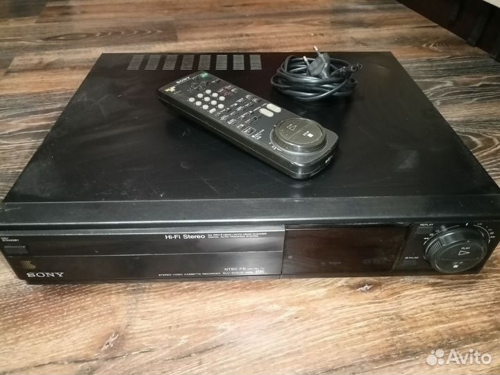 Видеомагнитофон Sony SLV-626HF