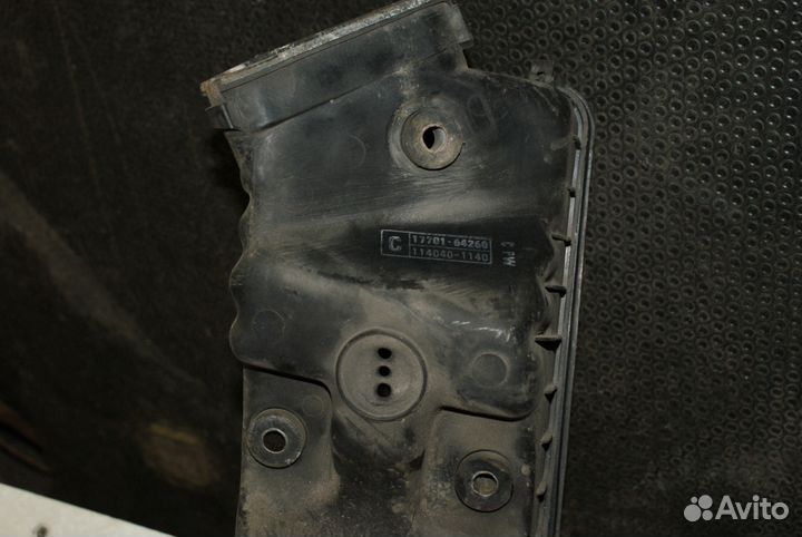 Корпус воздушного фильтра Toyota Carina E