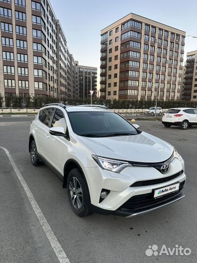 Toyota RAV4 2.2 AT, 2017, 75 000 км