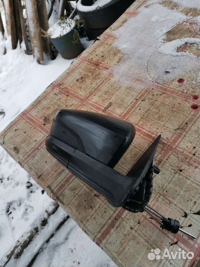 Зеркало правое Гранта