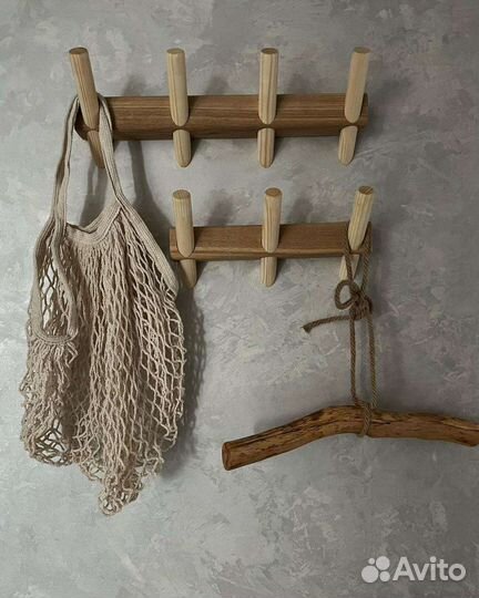 Вешалка настенная деревянная