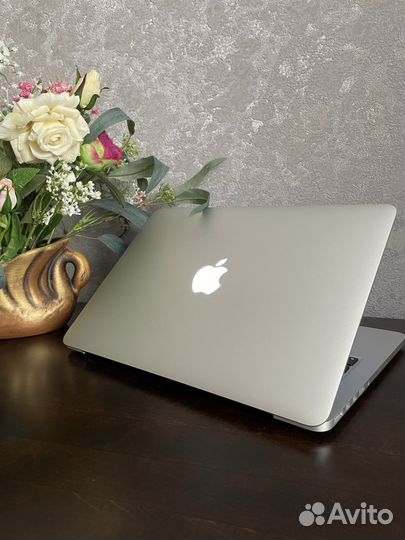 Запчасти Macbook Pro 13 A1502