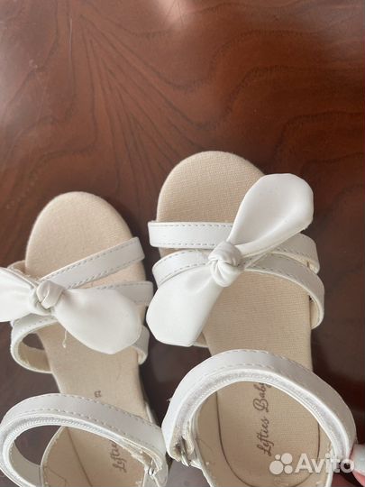 Сандали для девочки