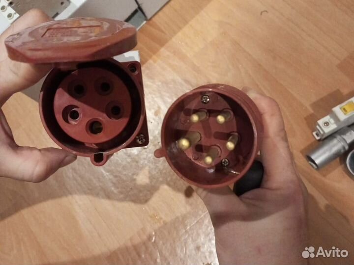 Разьем силовой