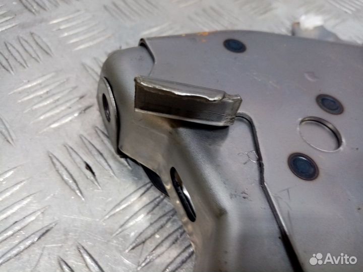 Б/У Усилитель передней стойки правый#001