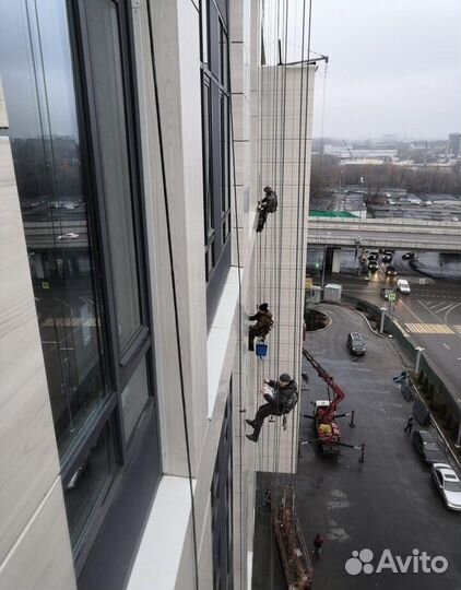 Промышленные альпинисты мойка окон и фасадов