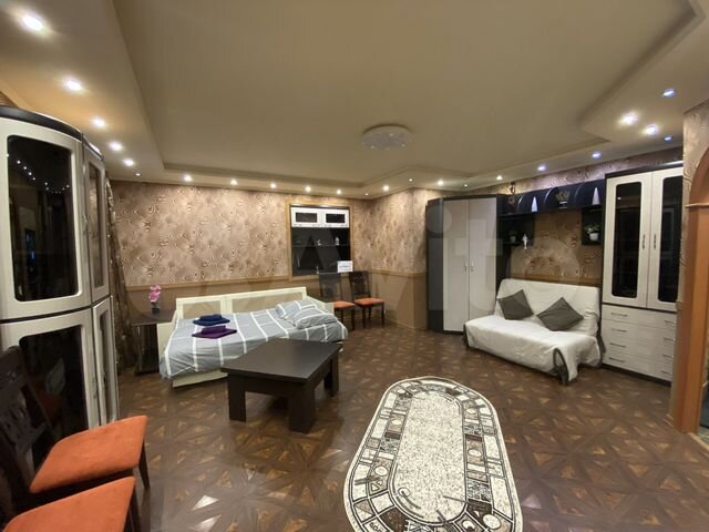 1-к. квартира, 42 м², 1/4 эт.