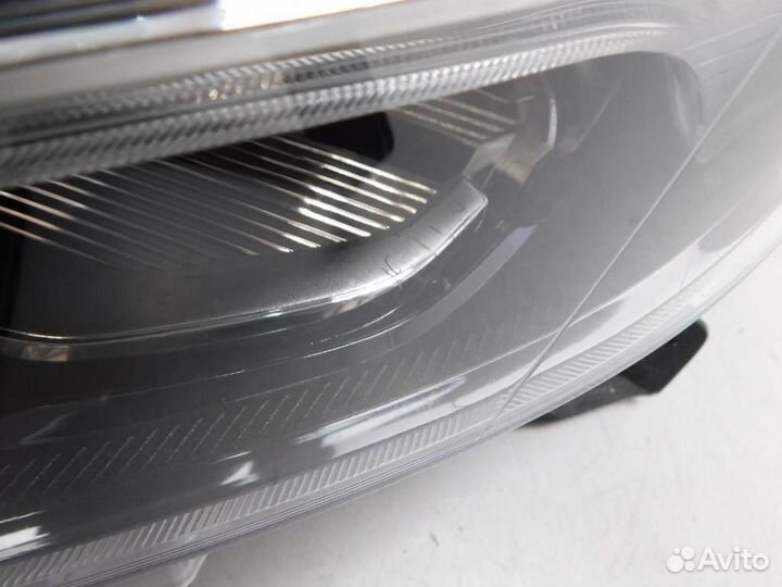 Фара левая Volvo XC40