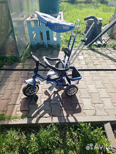 Трехколесный велосипед