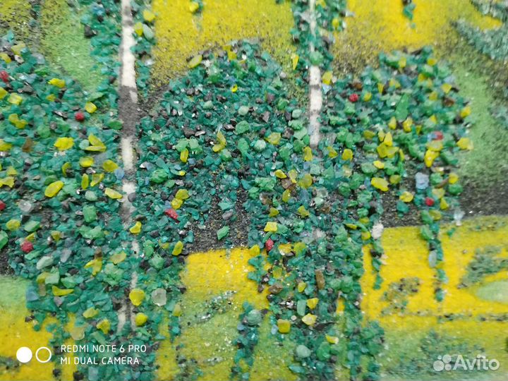 Панно настенное из камней лес и река