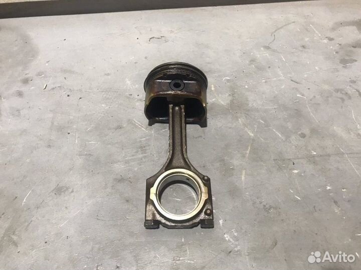 Поршень с шатуном Chevrolet Lacetti универсал 1.6