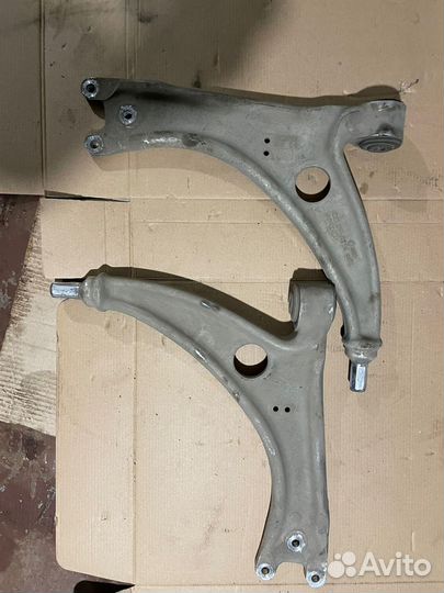 Рычаг передний Audi Q3