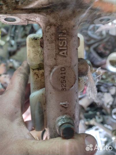 Главный тормозной цилиндр Kia Rio 1