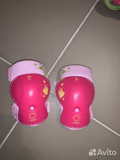 Роликовые коньки