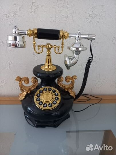 Старый телефон