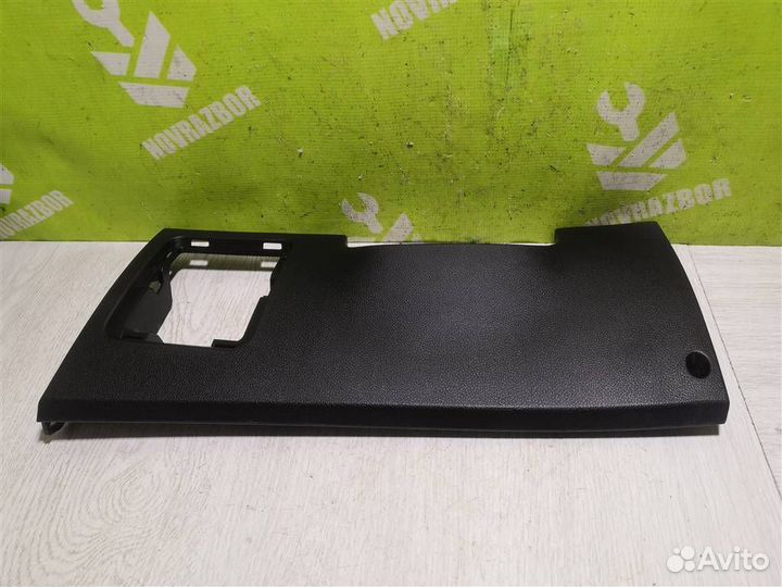 Накладка (кузов внутри) Хендай i30 12-17