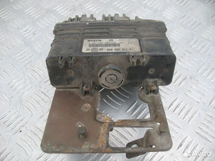 Блок управления двигателем Volkswagen Golf 3 Vento