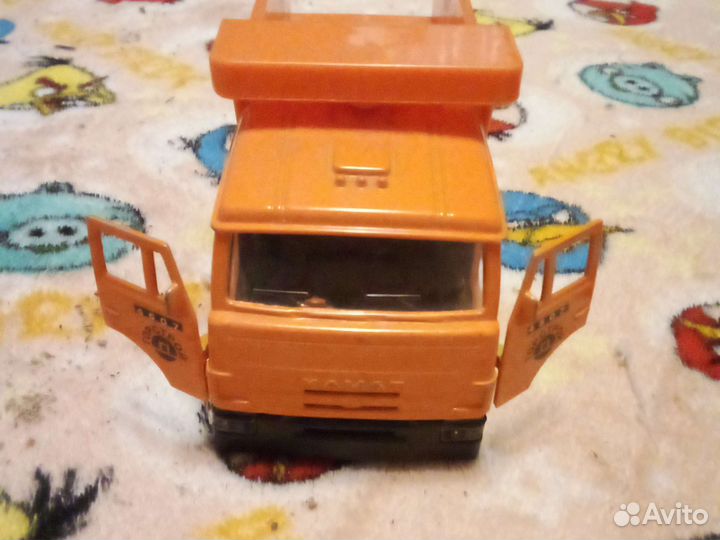 Игрушка грузовик