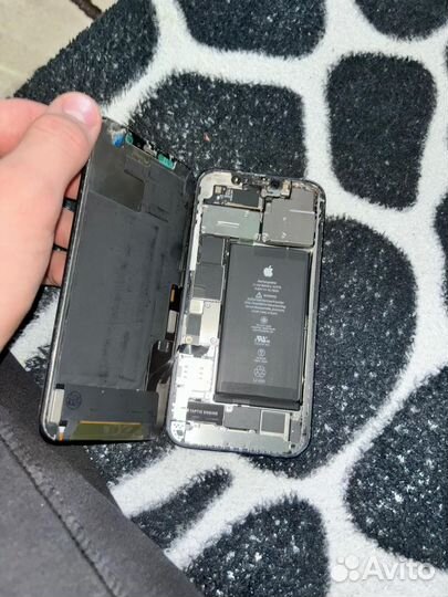 iPhone 12, 64 ГБ