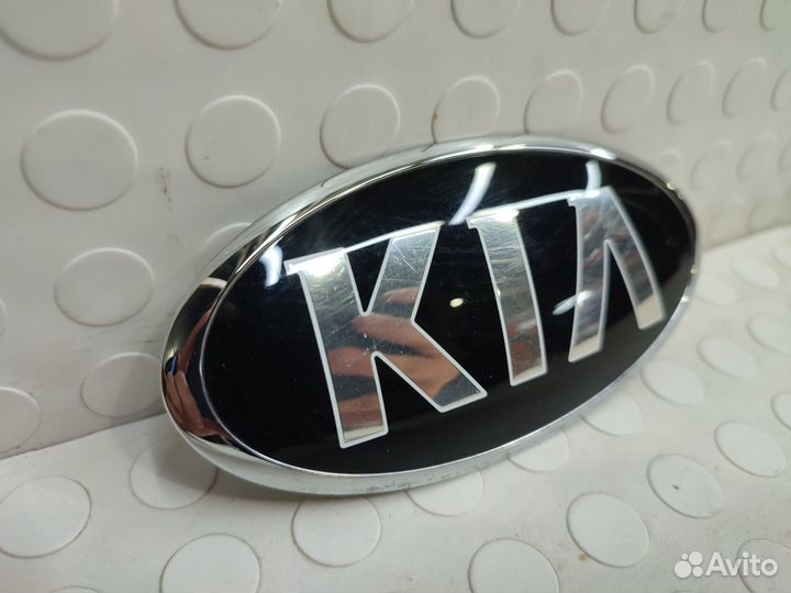 Эмблема передняя Kia Stinger CK 2017