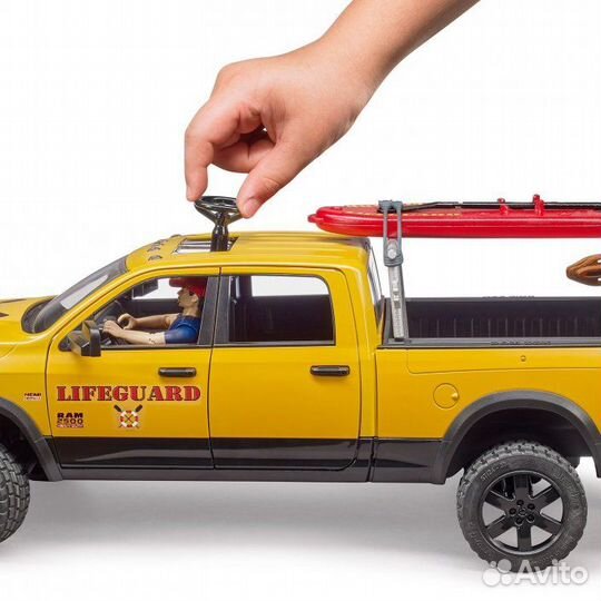 Внедорожник Bruder Ram спасательная 02506