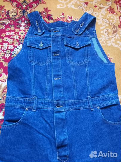 Комбинезон джинсовый