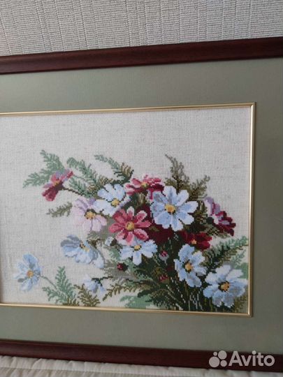 Картина вышивка цветы 43 х 36