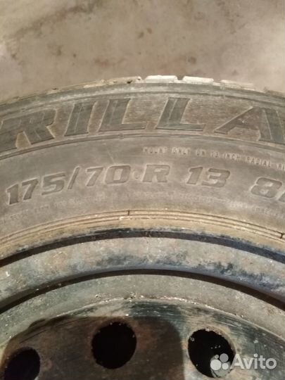 Продам 2 шины